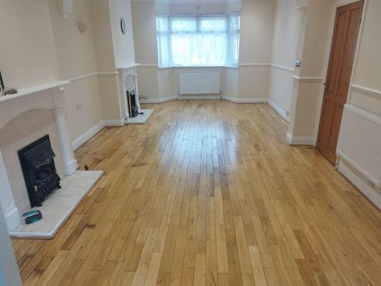 4 bedroom house to rent - Photo 1