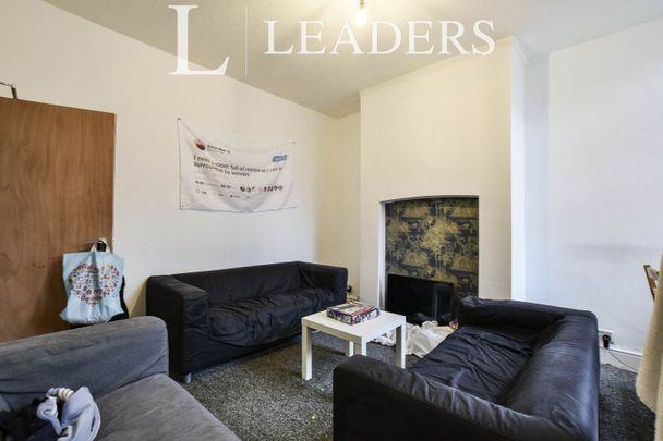 4 bedroom house to rent Braemar Road, Manchester, M14 - Photo 1