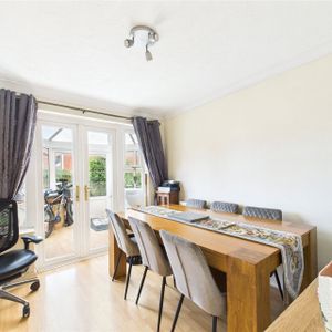 Hitherhooks Hill, Binfield Hitherhooks Hill, Binfield - Photo 2