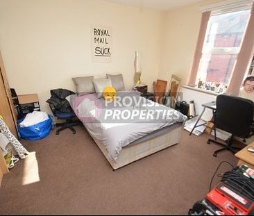 2 Bedroom Houses Flats in Hyde Park - Photo 2