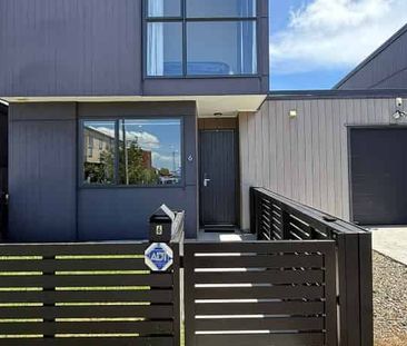 Spacious 4 Bedroom Home in McLennan Park Community - Photo 2