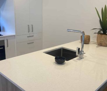 Beautifully Near New Townhouse - Photo 5