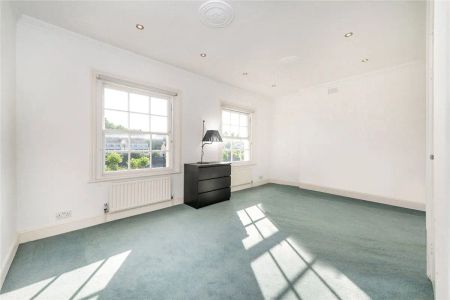 2 bedroom flat in Camden - Photo 5