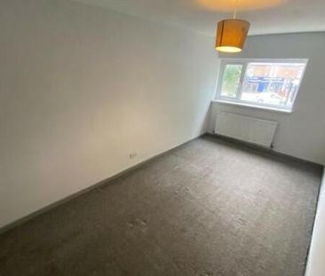 3 bedroom apartment to rent - Photo 4