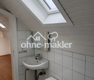 teilmöblierte 1-Zi-Dachgeschoß-Wohnung - Photo 1