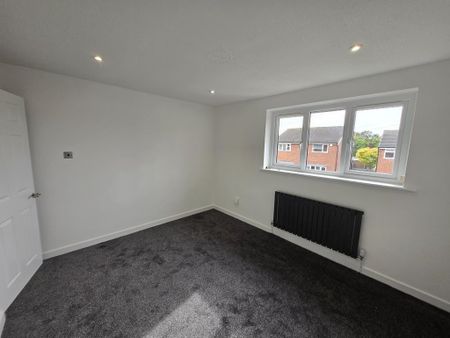 2 bedroom semi-detached house to rent - Photo 3