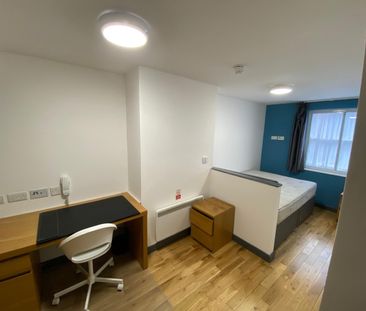 Room in a Shared Flat, Slater Street, L1 - Photo 5