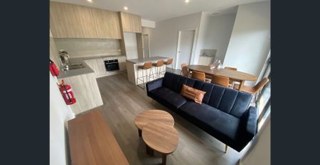 Modern Fully Furnished Rooms with Private Ensuites – All Bills Included – 7-Star Energy Home in Werribee - Photo 2