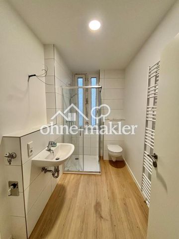 Lichtdurchflutetes Erdgeschoss! 2 Zimmer + Küche mit EBK + Bad - Foto 2