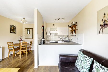 1 bedroom flat to rent - Photo 2