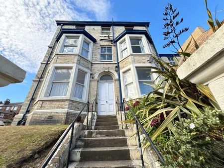 Flat, West Street, Scarborough, YO11 - Photo 4