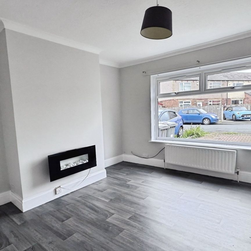 Birksland Moor, Birkenshaw, BD11 - Photo 1