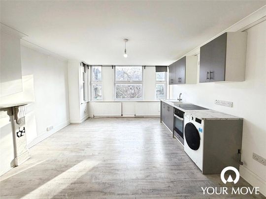 3 bedroom flat to rent - Photo 1