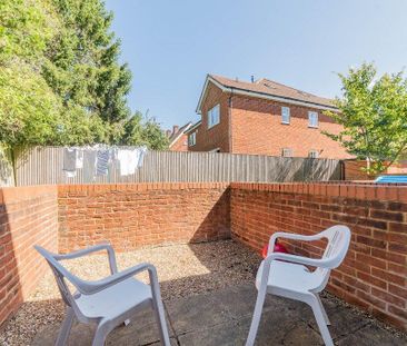 1 bedroom flat to rent - Photo 6