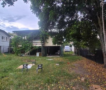 Greenslopes - Photo 1