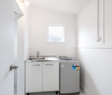 A sunny, spacious home right on the city fringe - Photo 2