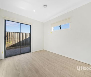 9 Fabius Way, Manor Lakes VIC, Belconnen - Photo 3