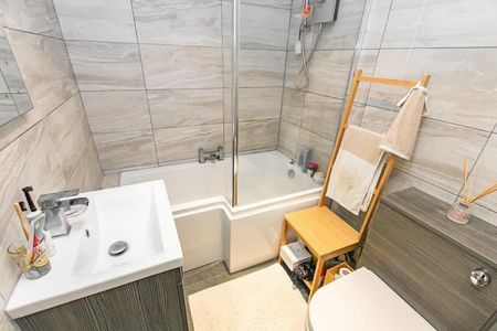 1 bed Flat for Rent - Photo 4