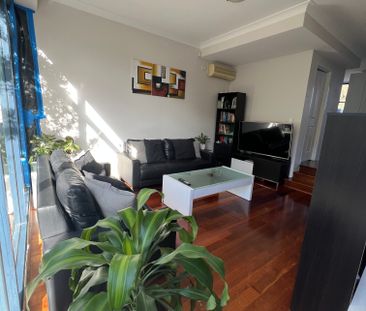Beaconsfield - Photo 4