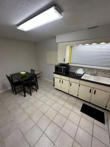 784 E 56th Ave Vancouver British Vancouver Canada - V5X 1R9 - Photo 4