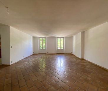 Location Appartement 3 pièces 81m² HYERES 83400 - Photo 2