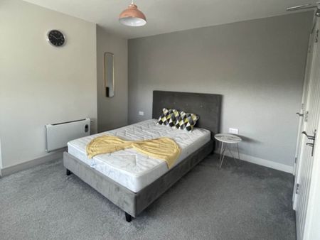 Hough Lane (room 4), Bramley, Leeds - Photo 4
