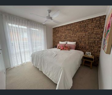 Two Bedroom Town House In Convenient Charlestown Location - Photo 5