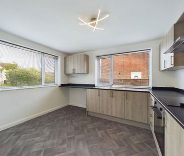 3 bedroom apartment to rent - Photo 6