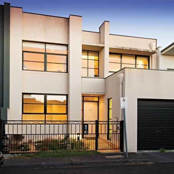 29 Park Drive, Clifton Hill VIC 3068 - Photo 1