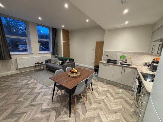 1 Bed Flat, Otley Road, LS16 - Photo 1