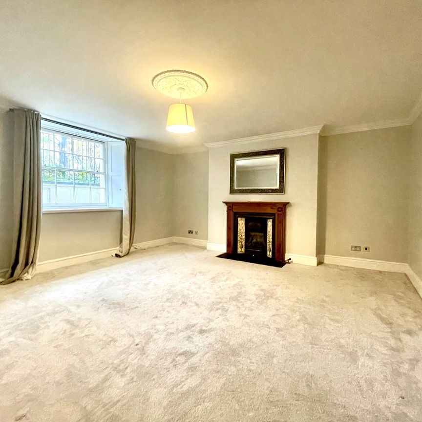 2 Bed Maisonette, South Parade Mansions, BS8 - Photo 1