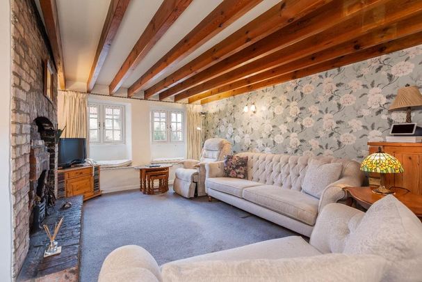 2 bedroom house to rent - Photo 1