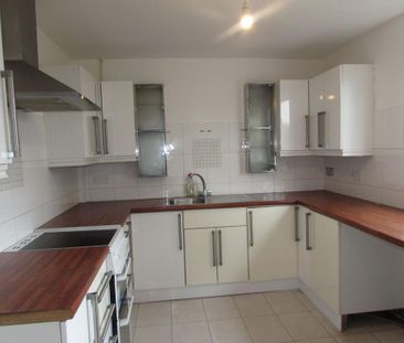 3 bedroom barn conversion to rent - Photo 3