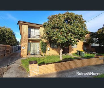 3/28 Stradbroke Drive, St Albans, Vic 3021 - Photo 3
