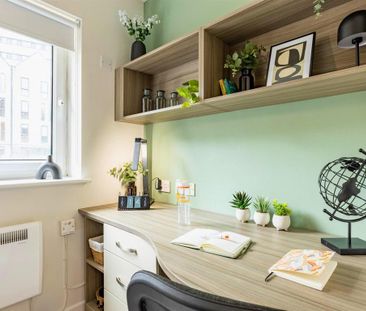 1 bedroom in a flat share to rent - Photo 5