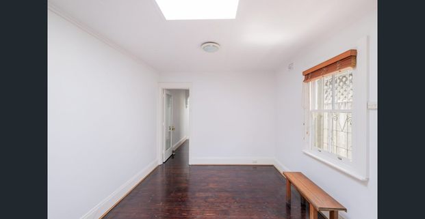 Sunlit terrace living in a premier village pocket - Photo 1