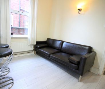 5 bedroom terraced house to rent - Photo 1