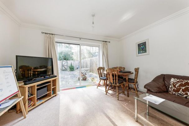 2 bedroom terraced house to rent - Photo 1
