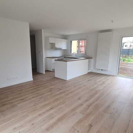Location Maison 96m² ARDON 45160 - Photo 1