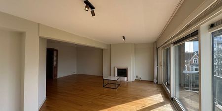 Appartement te huur in Oostende voor € 950 met 2 slaapkamers - Photo 2