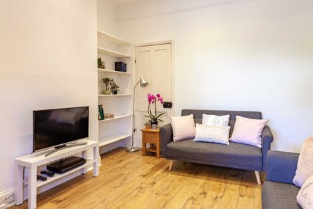 Room 1 - Photo 2