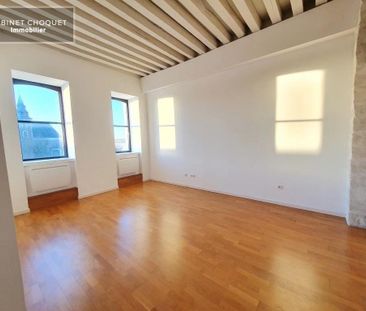Location Appartement 3 pièces 93m² LILLE 59000 - Photo 2
