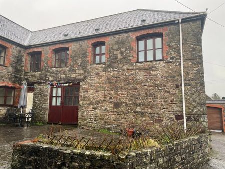 2 bedroom semi-detached house to rent - Photo 4