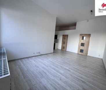 Pronájem bytu 2+kk 54 m², nám. 8. května , Meziboří - Fotografie 4