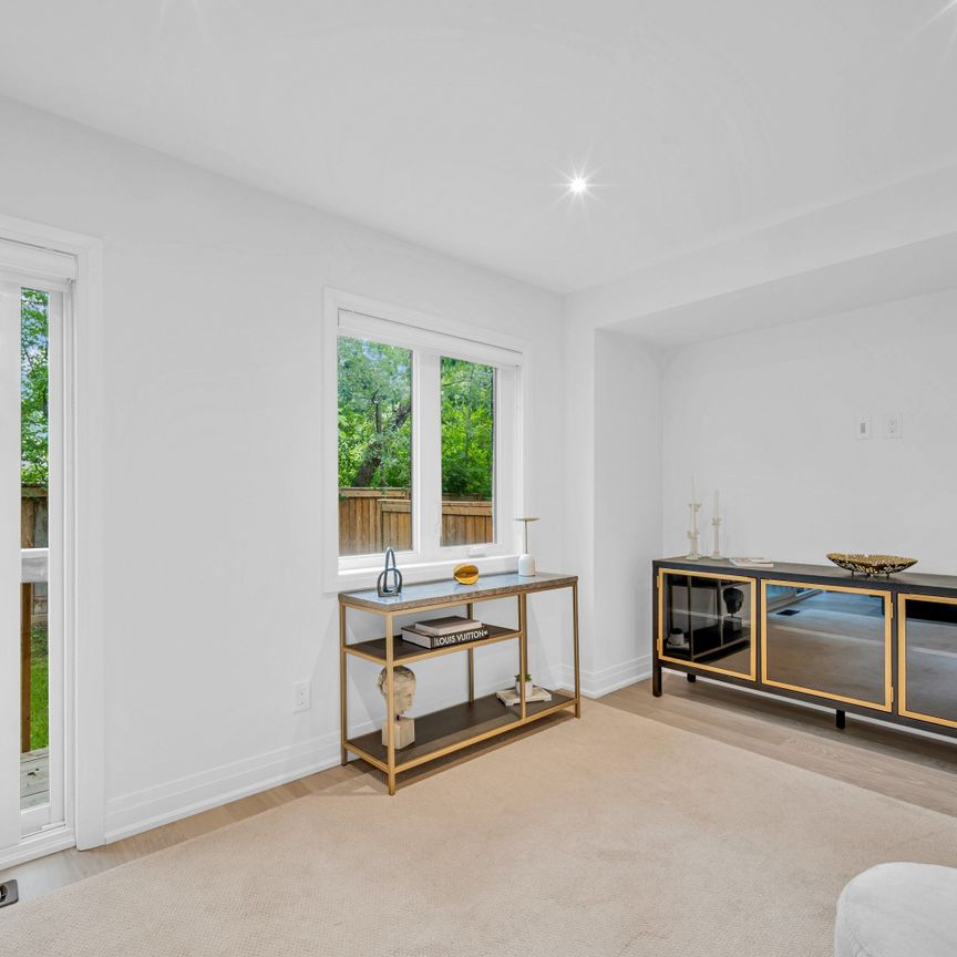 For Lease - 6 Howick Lane, Richmond Hill, Ontario - Photo 1