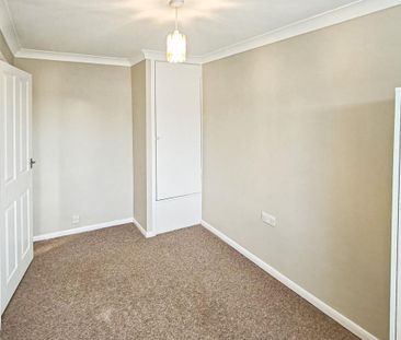 2 bedroom semi-detached house to rent - Photo 4