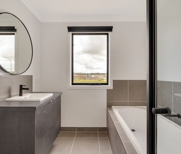 BRAND NEW 4 BEDROOM TOWNHOUSE - Photo 6