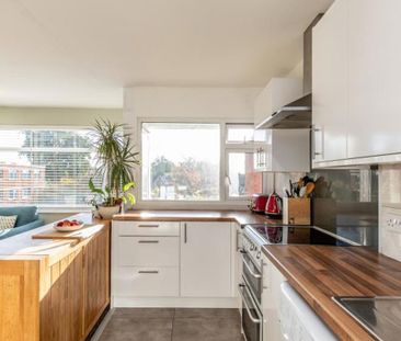 Spacious two double bedroom second floor apartment in Stoke Bishop! - Photo 6