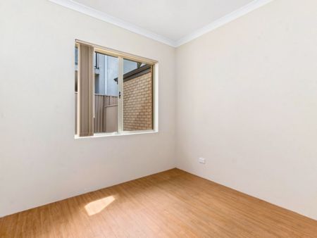 3 Bedroom Villa in Gated Complex! - Photo 2