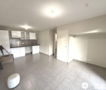 Location Appartement 2 pièces 45m² ALBI 81000 - Photo 2